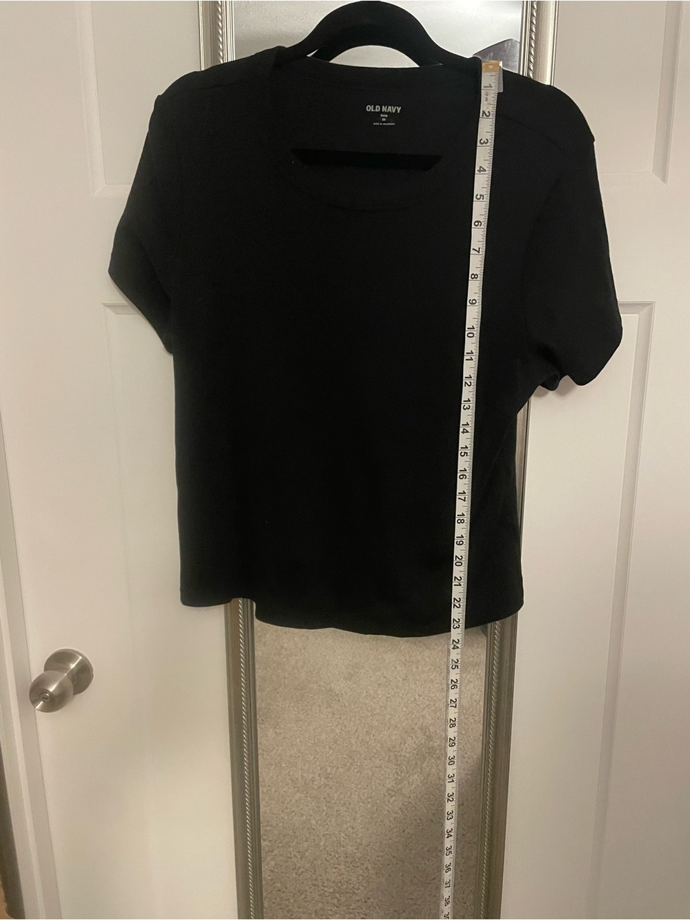 Old Navy Black Short-Sleeve Crewneck Tee